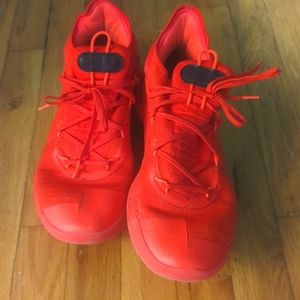 Curry 6 Low - Red, Size 11.5